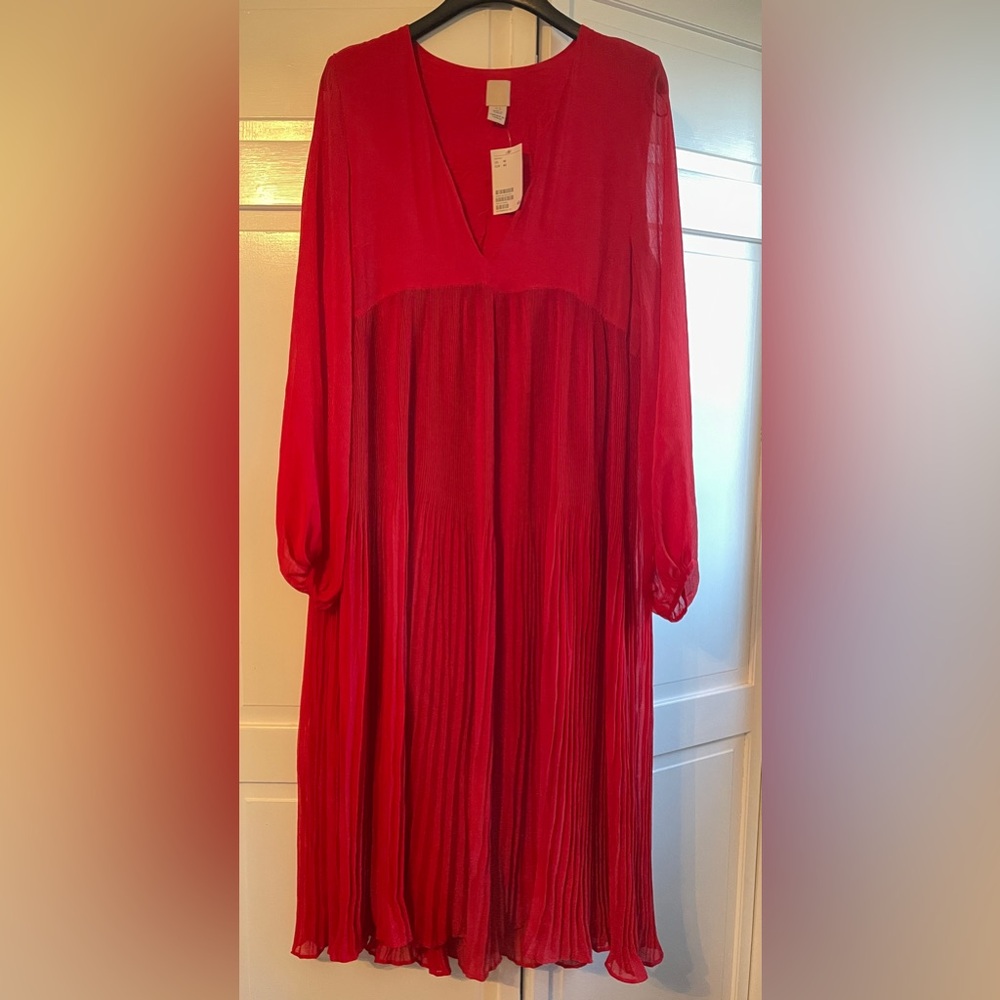 NWT H&M Wide Cut Chiffon Dress - Picture 2 of 8